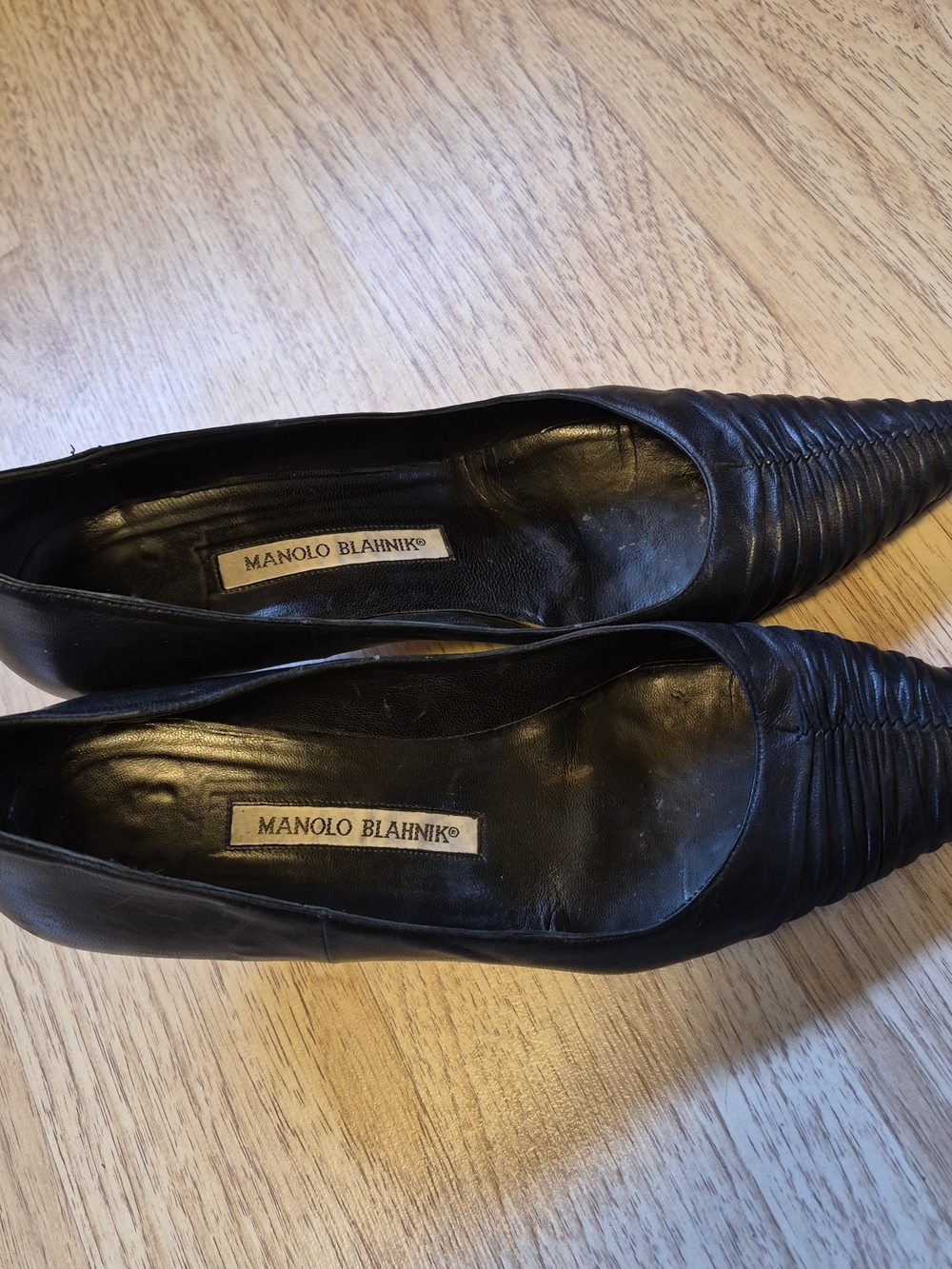 Manolo Blahnik Black Pointed Leather Pumps - Picture 10 of 11